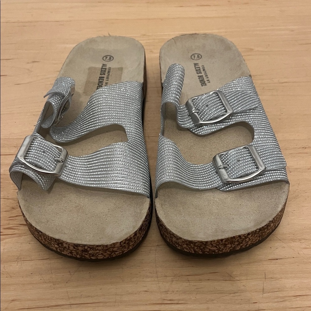 NWOT Alexis Bendel Silver Sandals 7.5